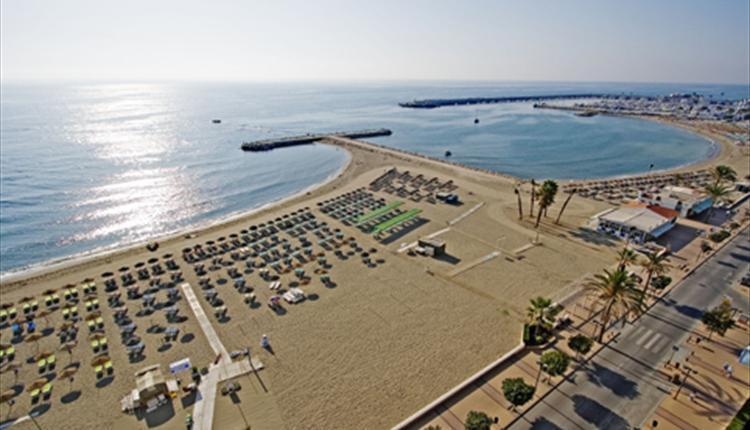 Playa de San Francisco - Que ver en Fuengirola durante tu escapada.