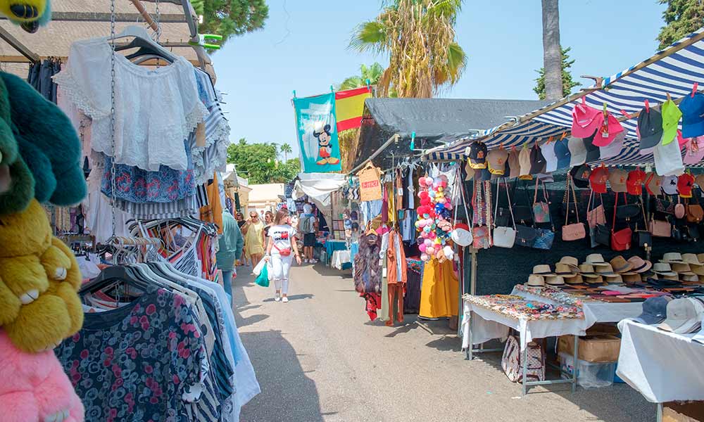 Mercadillo de Fuengirola - Que ver en Fuengirola durante tu escapada.