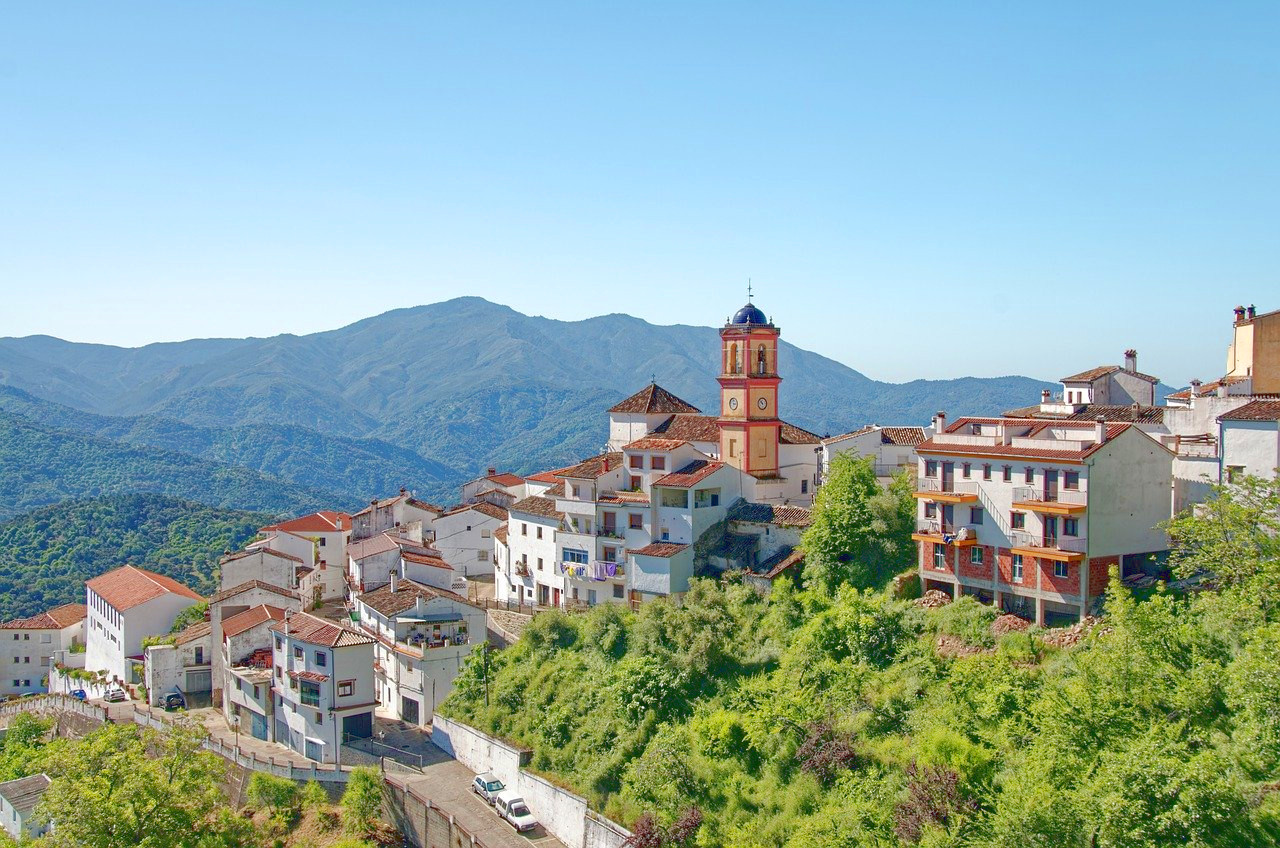 Los pueblos más bonitos de Málaga- Guía Turística Monarque Hoteles