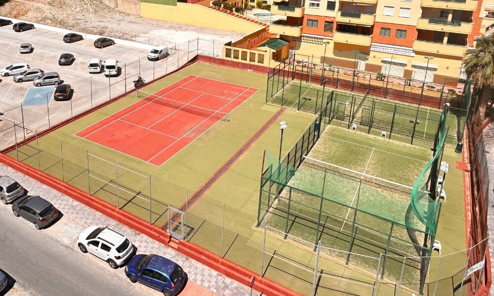 servicio padel y tenis cendrillon